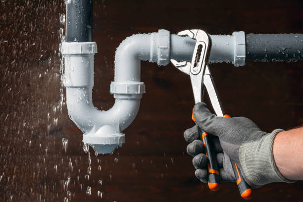Professional Plumbing technician working in Hume, CA